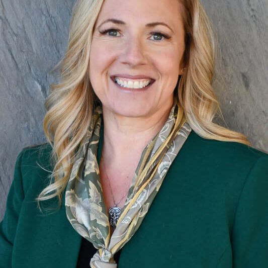 karen kitchens's headshot